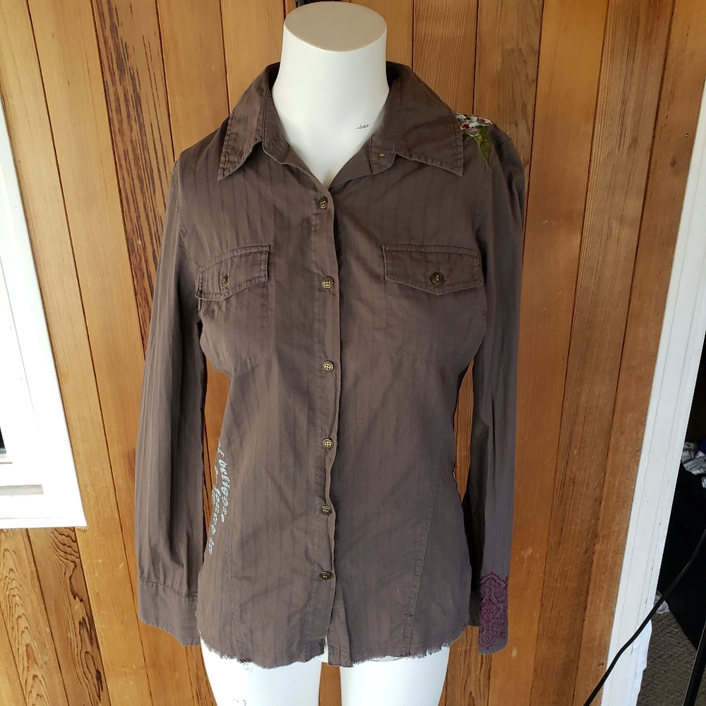 Buffalo David Bitton Embroidery Detailed Olive Top